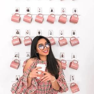 Meet your Posher, Kim